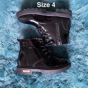 BNWOT 4T Black Boots